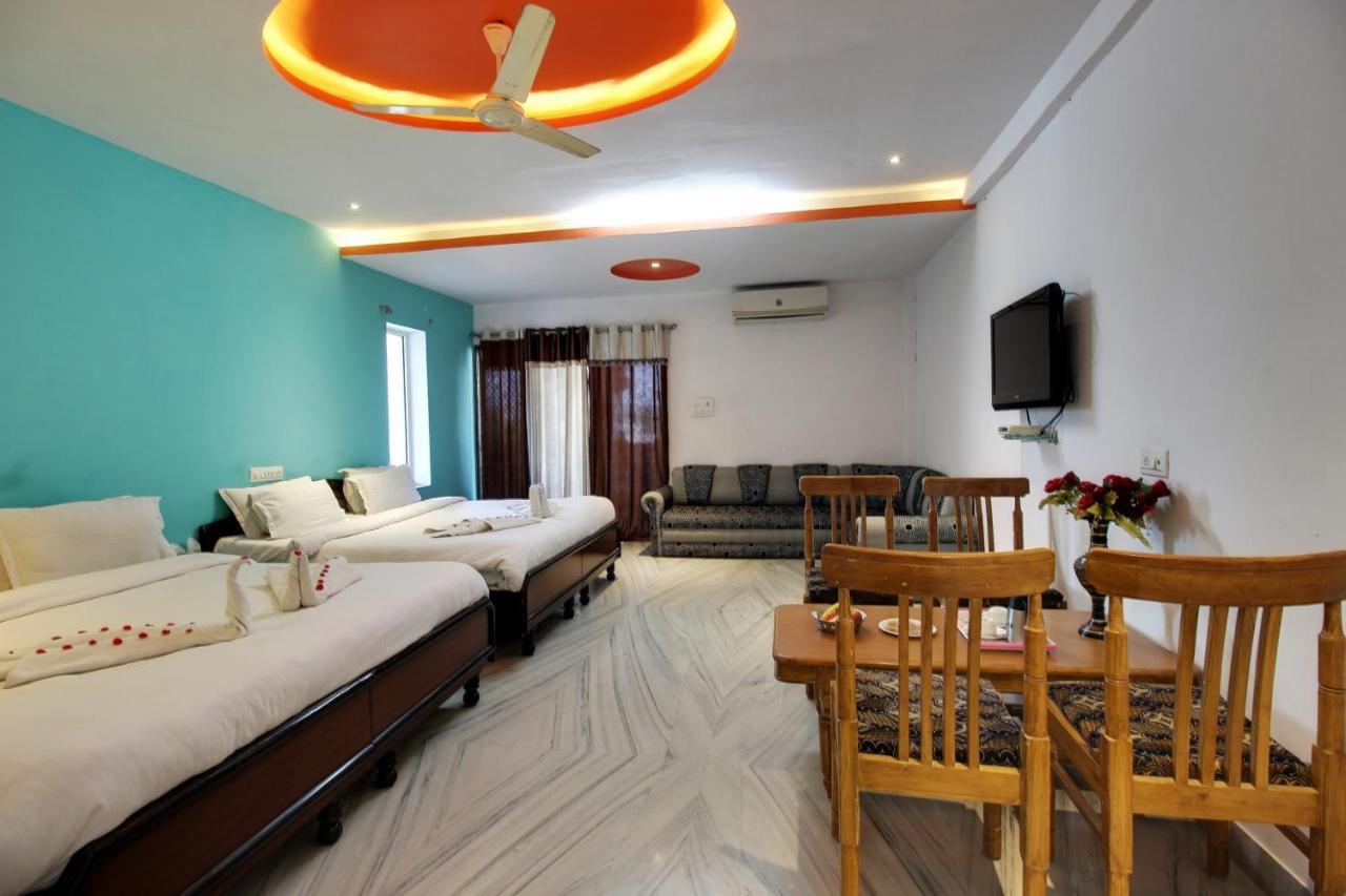 Times Raj Mahal Hotel Nāthdwāra Extérieur photo