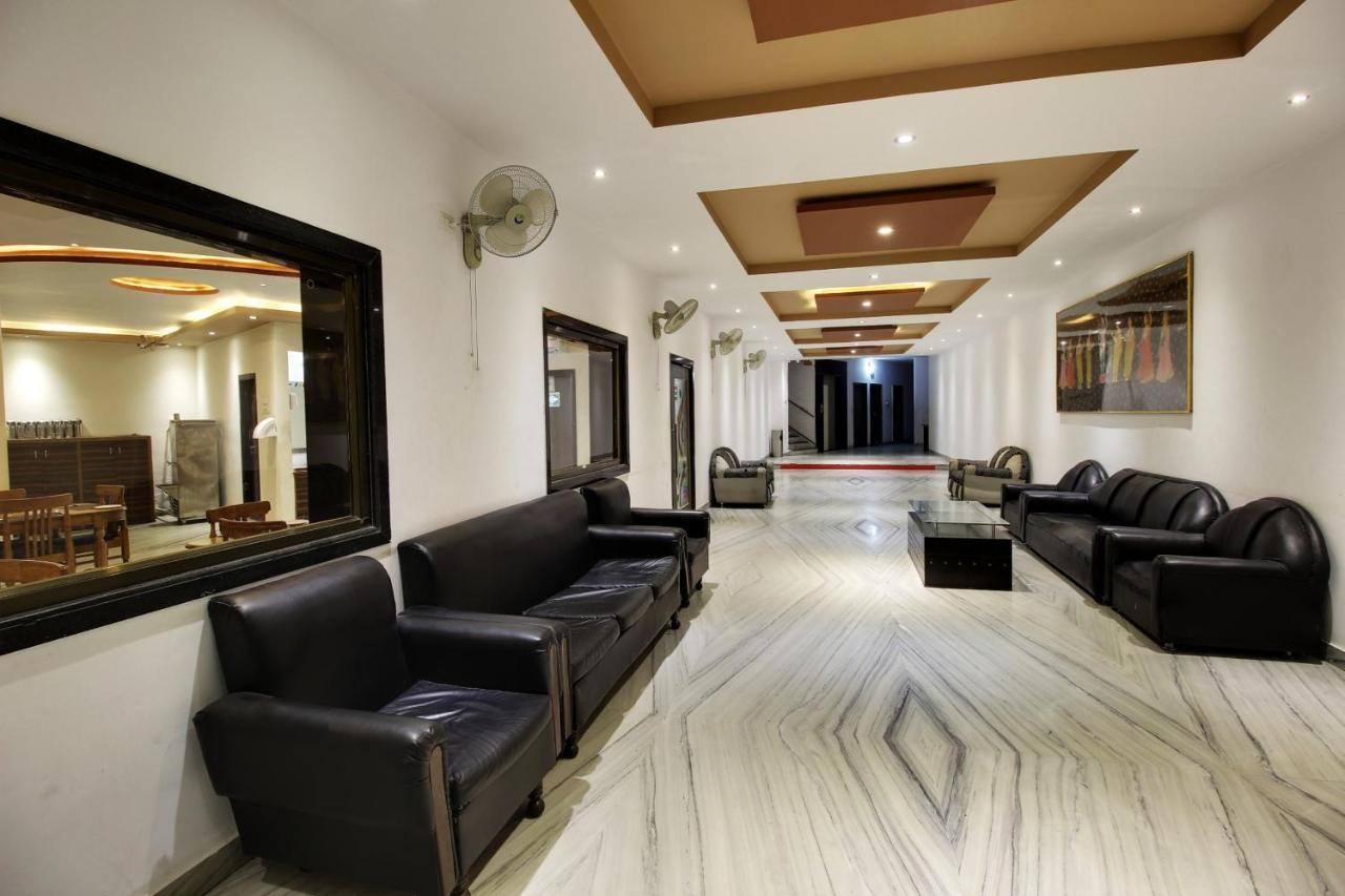 Times Raj Mahal Hotel Nāthdwāra Extérieur photo