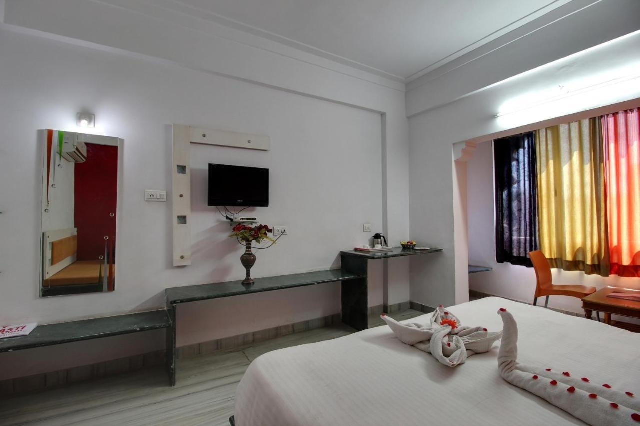 Times Raj Mahal Hotel Nāthdwāra Extérieur photo